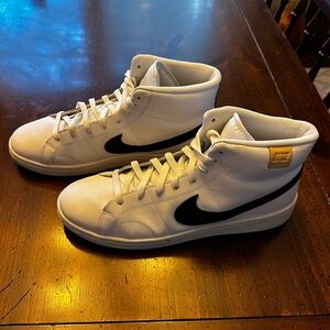 Nike Court Royale 2 Mid (worn once)